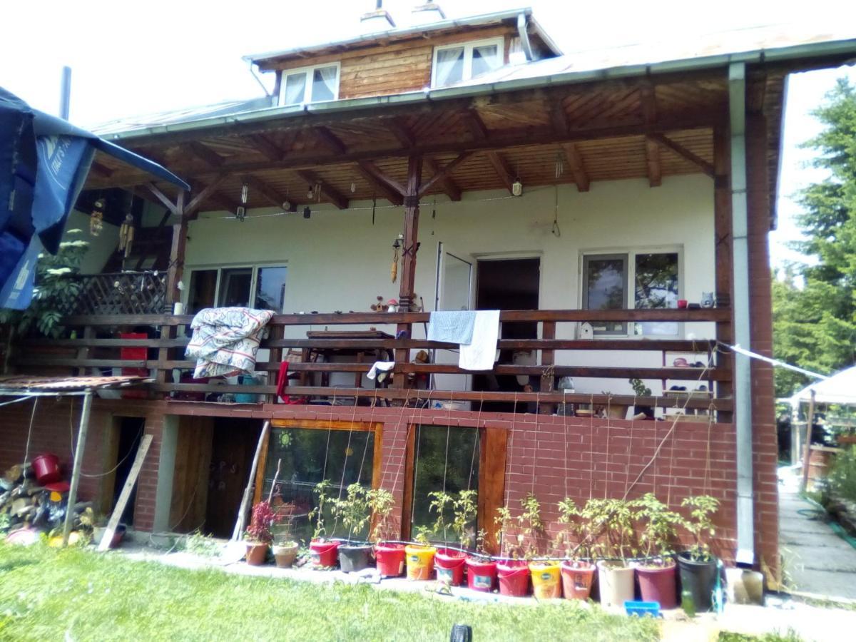 فندق Bezdead House Hub المظهر الخارجي الصورة
